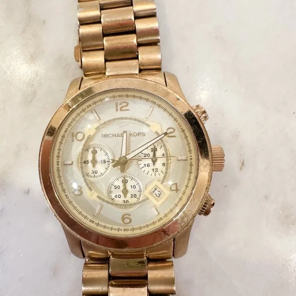 MICHAEL KORS Gold Runway Chronograph Watch - Picture 4 of 14